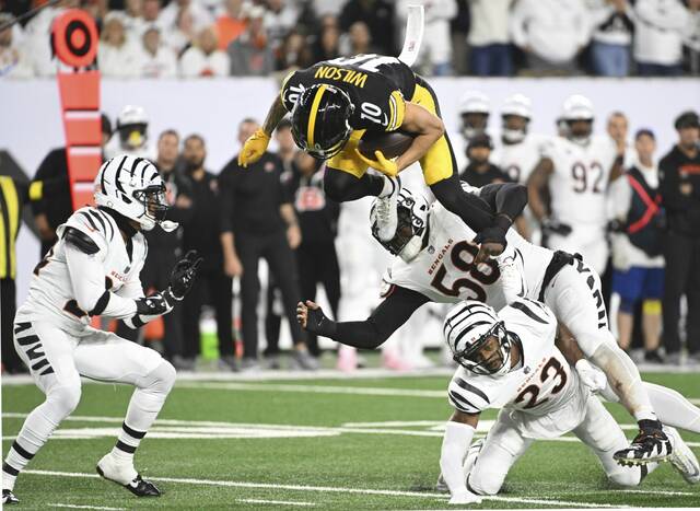 8958630_web1_ptr-SteelersBengals26-101725