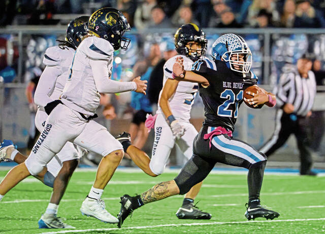 Timmy Andrasy runs for 335 yards as Leechburg guts out win over Brentwood