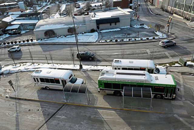 8962821_web1_gtr-WestMobus002-012925