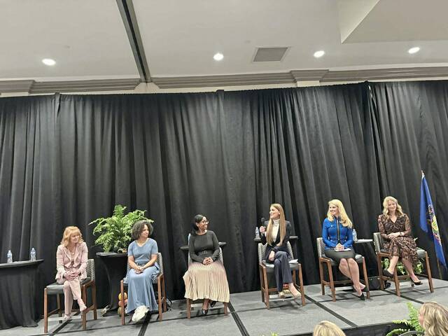 8963454_web1_ptr-WomenRoleModels-2