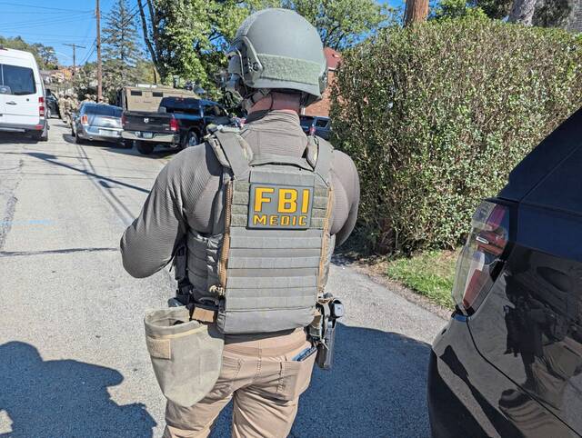 8965797_web1_PTR-FBIarrests-101925