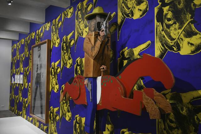 8968522_web1_ptr-WarholNY006-102621