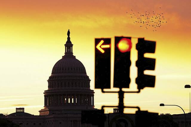 8968632_web1_2025-10-20T134518Z_1_LYNXMPEL9J0KR_RTROPTP_4_USA-SHUTDOWN