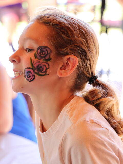 8968911_web1_8-paintedface