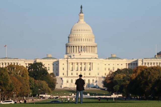 8975380_web1_2025-10-21T225101Z_2093216782_RC2LGHA8LD1N_RTRMADP_3_USA-SHUTDOWN