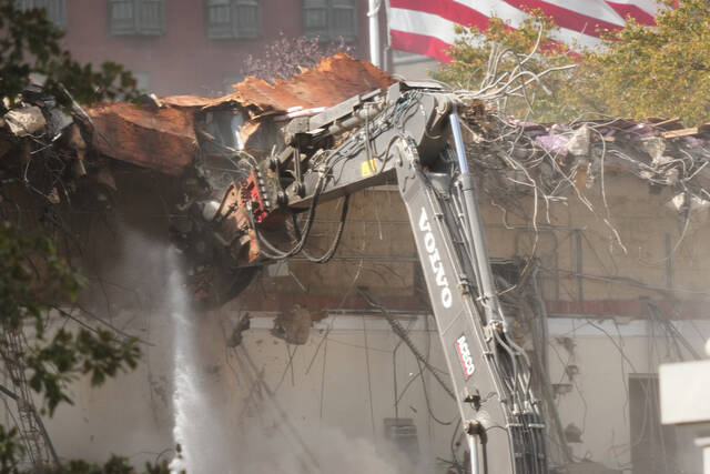 8977146_web1_AP25295680865180