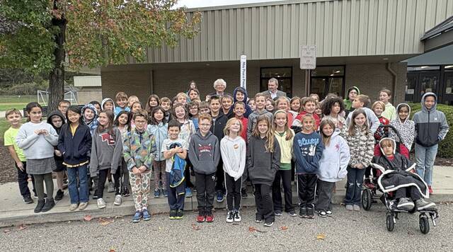 8978644_web1_HER-PeacePoll-103025 8978644_web1_HER-PeacePoll-103025