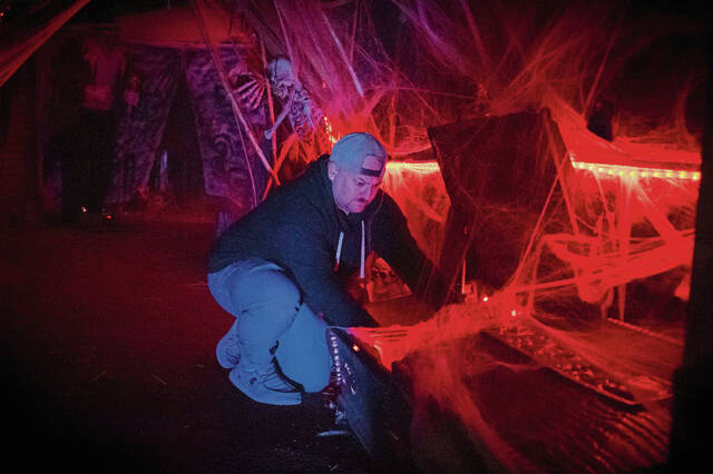 8979754_web1_gtr-HalloweenSpirit1-102725