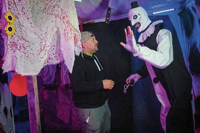 8979754_web1_gtr-HalloweenSpirit4-102725