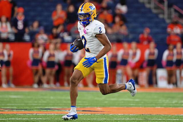 8980953_web1_2025-10-22T024647Z_1085125617_MT1USATODAY27386076_RTRMADP_3_NCAA-FOOTBALL-PITTSBURGH-AT-SYRACUSE