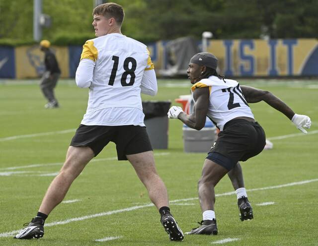 8981536_web1_ptr-Steelers10-051025