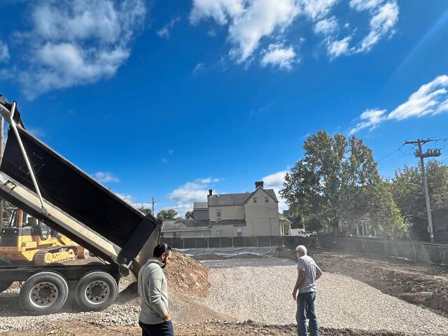 8983281_web1_her-lo-demolition-102325-2 8983281_web1_her-lo-demolition-102325-2