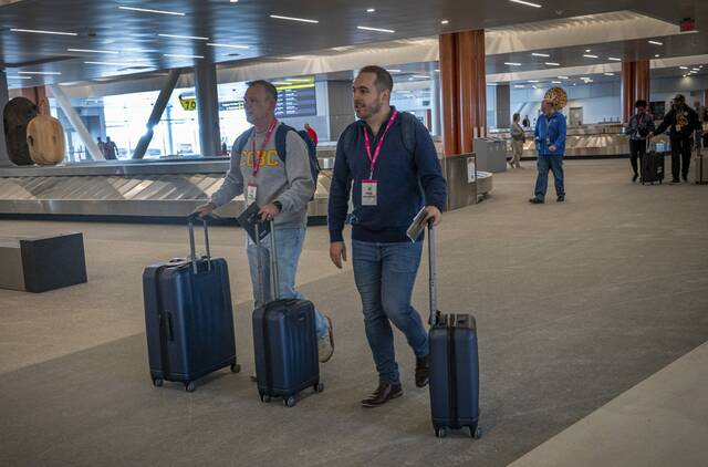 8987111_web1_PTR-AIRPORTTRIAL28-10262025