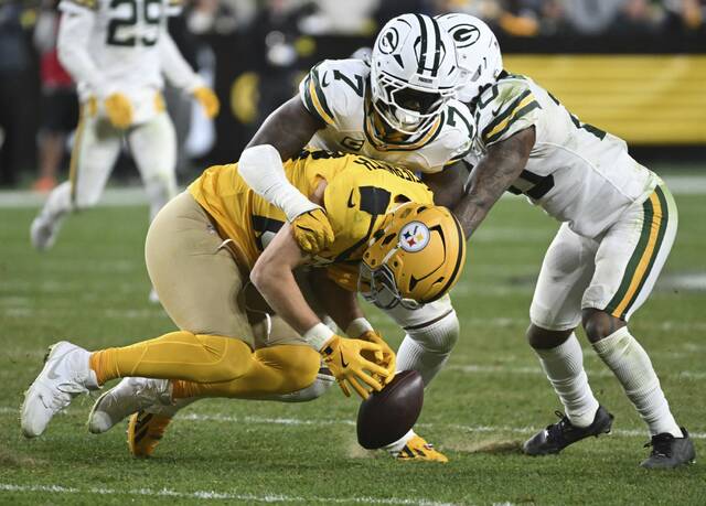 8989308_web1_ptr-Steelers14-102725 8989308_web1_ptr-Steelers14-102725