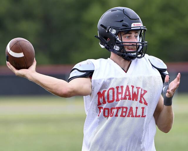 Trib HSSN football player of the week for Oct. 26, 2025<span class="headline-video">Video <i class="fa-solid fa-circle-play"></i></span>
