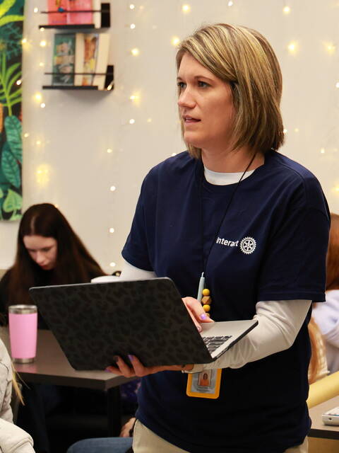 8989946_web1_4-ReginaSlater