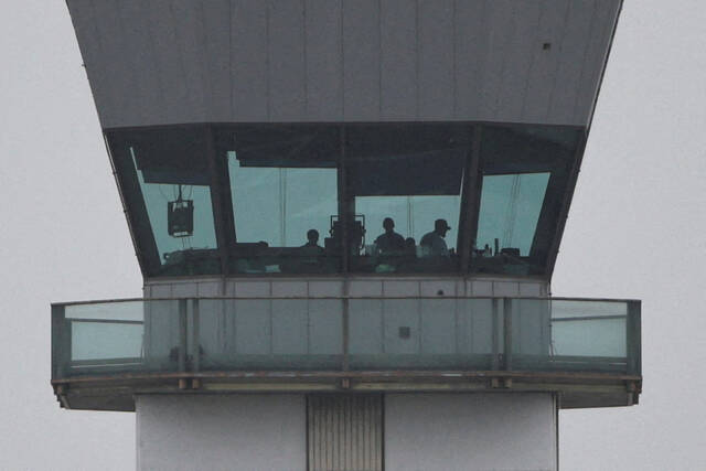 Air traffic controller shortages to drag on, U.S. transportation secretary says