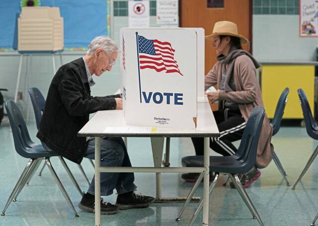 8991003_web1_2025-10-27T103300Z_1_LYNXMPEL9Q0E7_RTROPTP_4_USA-ELECTION