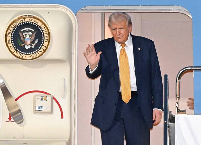 8991114_web1_2025-10-27T101349Z_1_LYNXMPEL9Q0DI_RTROPTP_3_USA-TRUMP-JAPAN