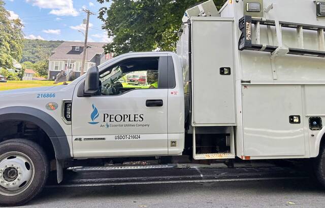 Utility merger to fold Peoples Natural Gas into B conglomerate Utility merger to fold Peoples Natural Gas into B conglomerate