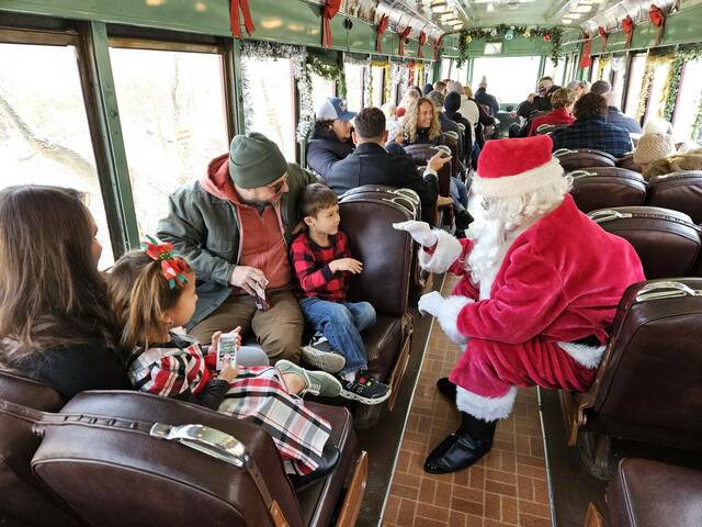 8991340_web1_part-trolleymusholidaymain-102725 8991340_web1_part-trolleymusholidaymain-102725