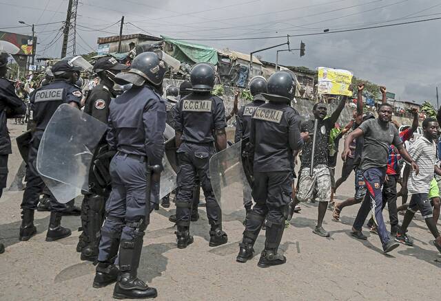 8991878_web1_2025-10-27T161929Z_2_LYNXMPEL9Q0NM_RTROPTP_4_CAMEROON-ELECTION