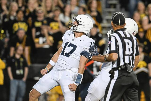 8993209_web1_gtr-PSUfootball-102825