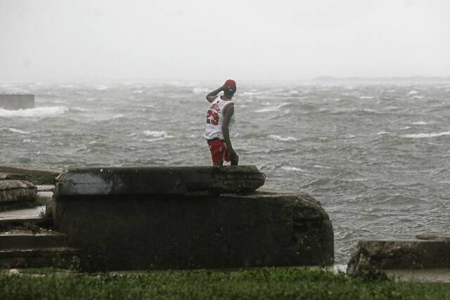 8994702_web1_2025-10-28T162445Z_1302732592_RC22LHA8SUGM_RTRMADP_3_STORM-MELISSA