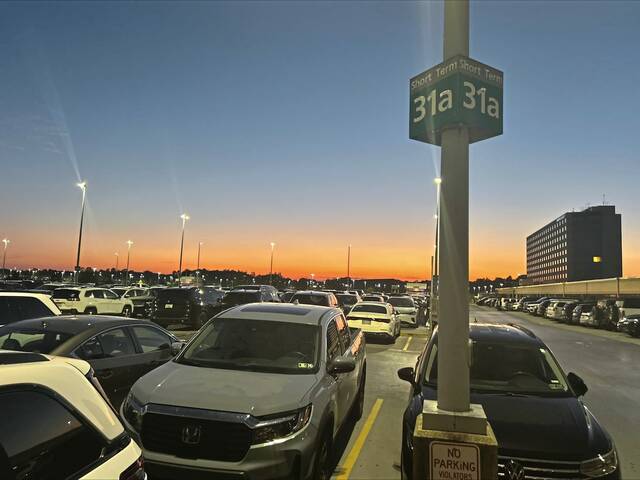 8995066_web1_PTR-Parking-lot-Pittsburgh-International-Airport-at-dusk-Findlay-Sept-2025 8995066_web1_PTR-Parking-lot-Pittsburgh-International-Airport-at-dusk-Findlay-Sept-2025