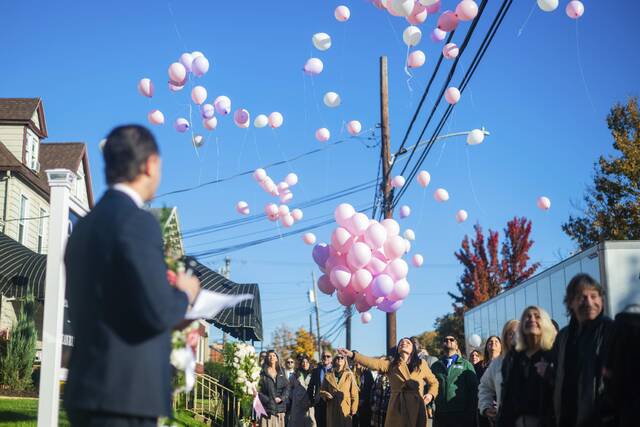 8995256_web1_PTR-bella1-102925