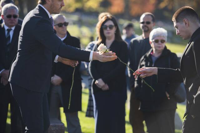 8995256_web1_PTR-bella14-102925