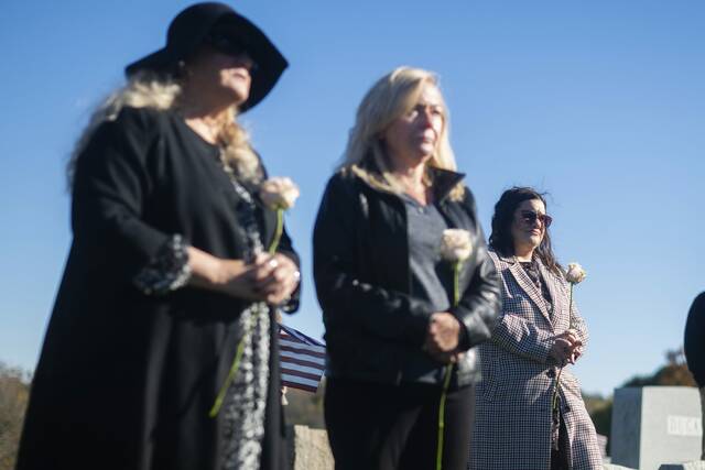 8995256_web1_PTR-bella3-102925