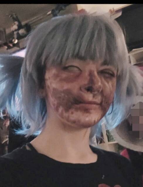 8995480_web1_vnd-FXmakeup-103025--3-