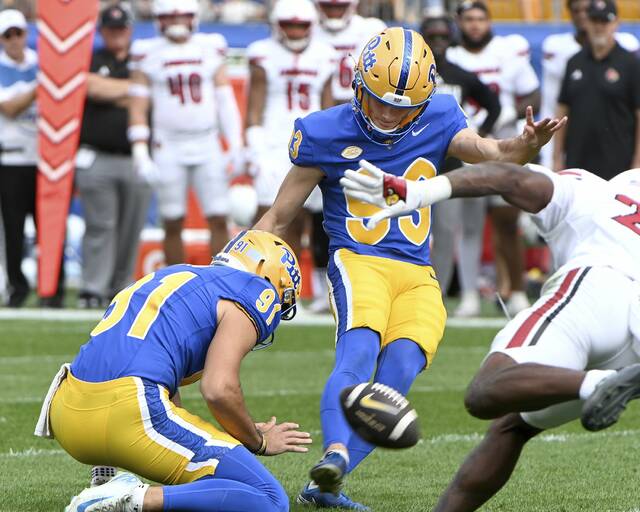 8995631_web1_ptr-pittfb03-100125