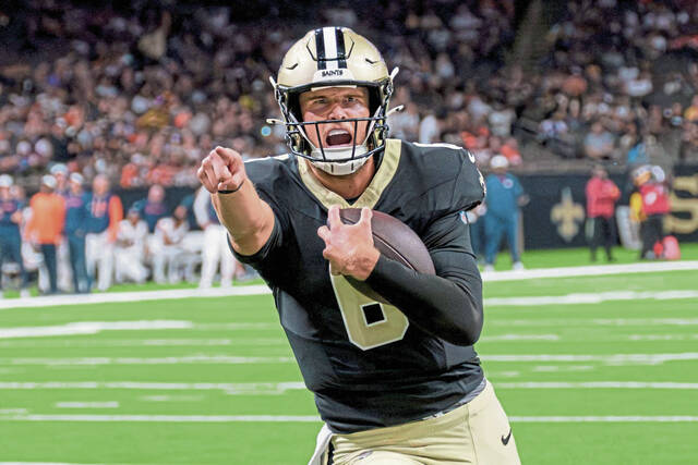 8996689_web1_2025-10-28T164208Z_1761669728_MTZPGELASUP287T_RTRFIPP_3_FOOTBALL-NFL-NO-DEN