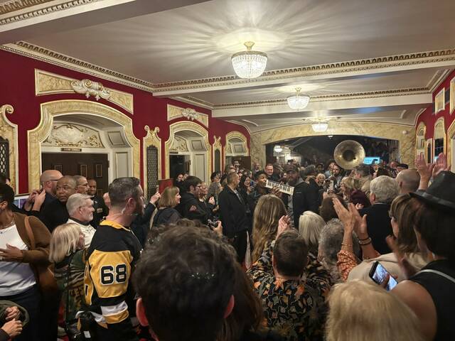 8997515_web1_ptr-jonbatsties1 8997515_web1_ptr-jonbatsties1