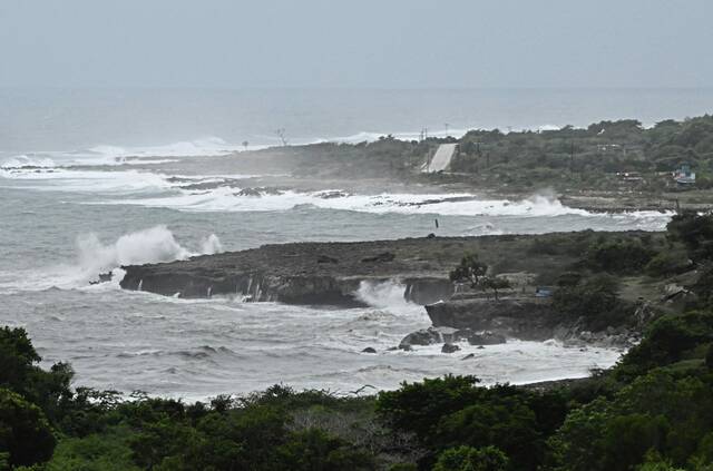 8997742_web1_2025-10-29T080857Z_3_LYNXMPEL9S0D4_RTROPTP_4_STORM-MELISSA-CUBA