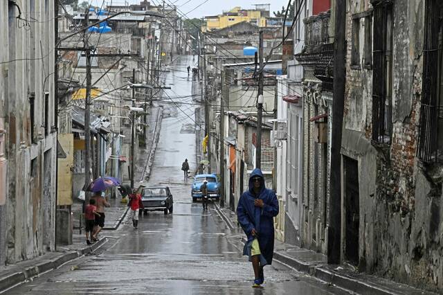 8997742_web1_2025-10-29T081403Z_1_LYNXMPEL9S0DM_RTROPTP_4_STORM-MELISSA-CUBA