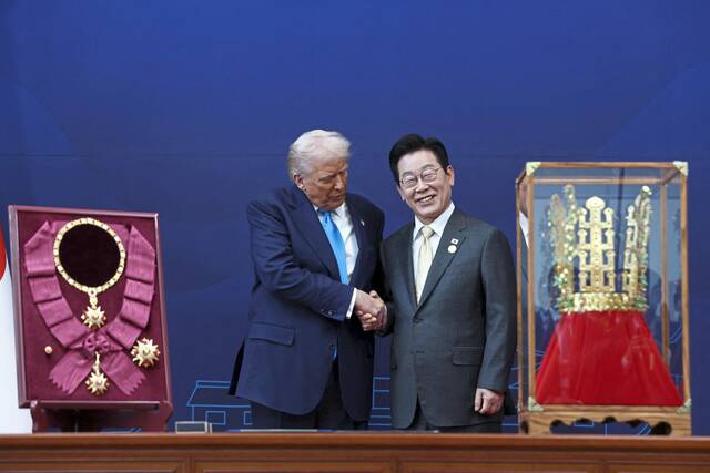 8997777_web1_2025-10-29T074201Z_1_LYNXMPEL9S0CC_RTROPTP_4_USA-TRUMP-SOUTHKOREA