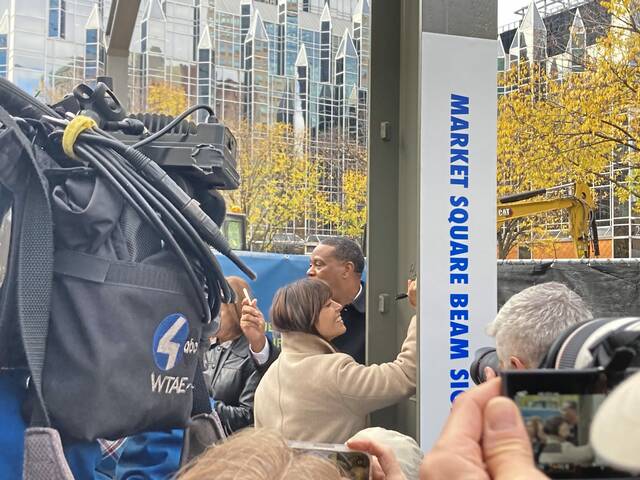 8998357_web1_ptr-MarketSquare2-103025