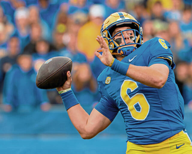 8998940_web1_gtr-pitt4-102625 8998940_web1_gtr-pitt4-102625