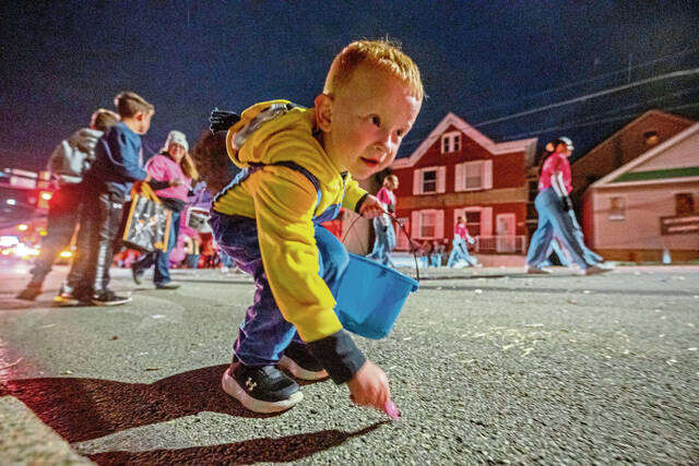 8999168_web1_gtr-MtPParade104-103025