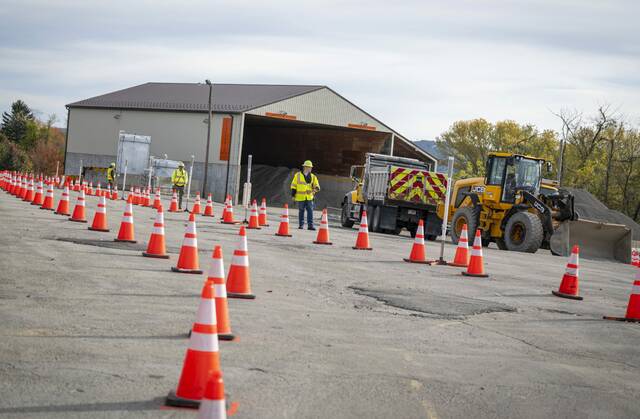 8999254_web1_gtr-lo-PennDOTPlow4