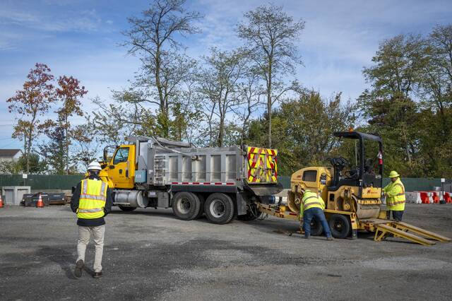 8999254_web1_gtr-lo-PennDOTPlow7