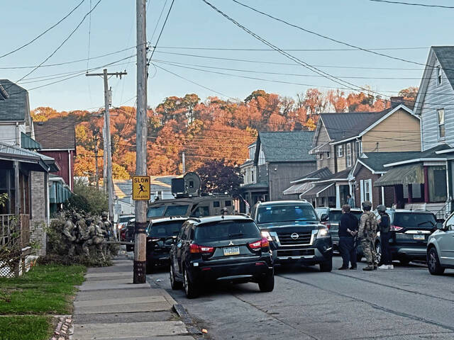 9002337_web1_vnd-FBIinNatronaHandcuffs-102925 9002337_web1_vnd-FBIinNatronaHandcuffs-102925