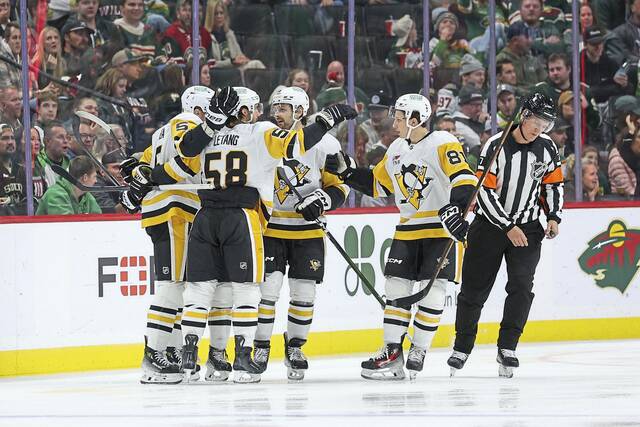 9003093_web1_2025-10-31T015536Z_2142427573_MT1USATODAY27458102_RTRMADP_3_NHL-PITTSBURGH-PENGUINS-AT-MINNESOTA-WILD