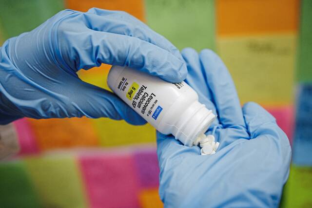 9005629_web1_2025-09-25T164135Z_337791984_RC2HYGAF9TQ7_RTRMADP_3_USA-HEALTH-AUTISM