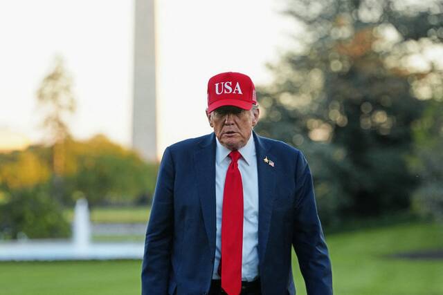 9005783_web1_2025-10-30T235702Z_3_LYNXMPEL9T1A6_RTROPTP_4_USA-TRUMP