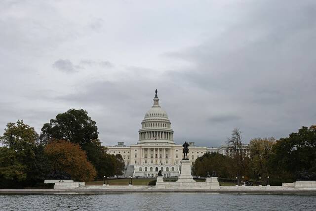 9005798_web1_2025-10-29T215543Z_153226998_RC2WLHA63CQB_RTRMADP_3_USA-SHUTDOWN