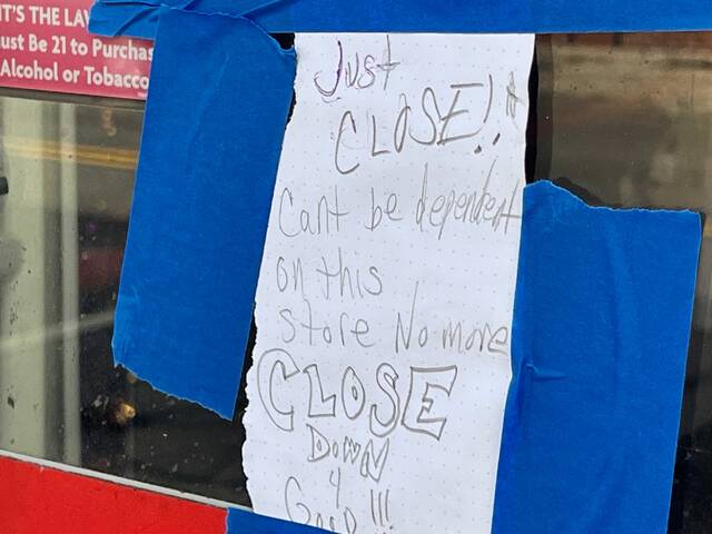 8933987_web1_her-familydollar-101625-2